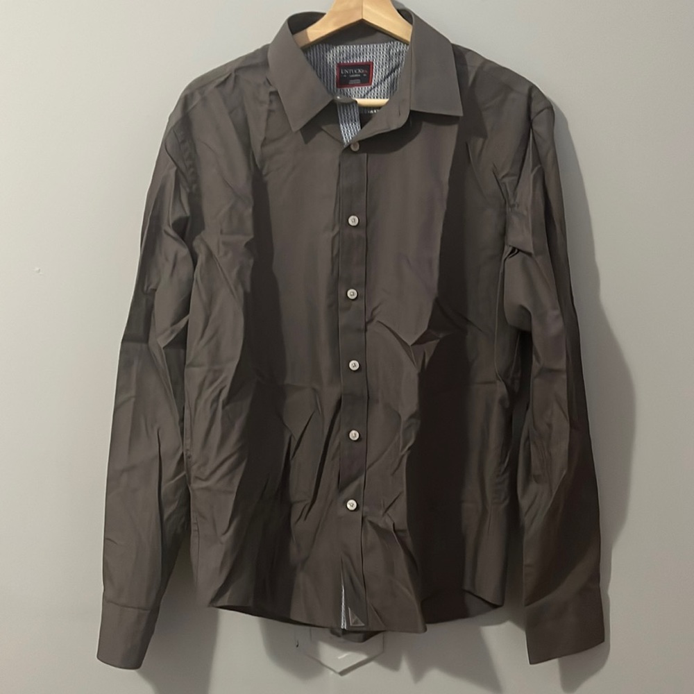 UNTUCKit Gray Button Down Shirt 100% Cotton size Medium